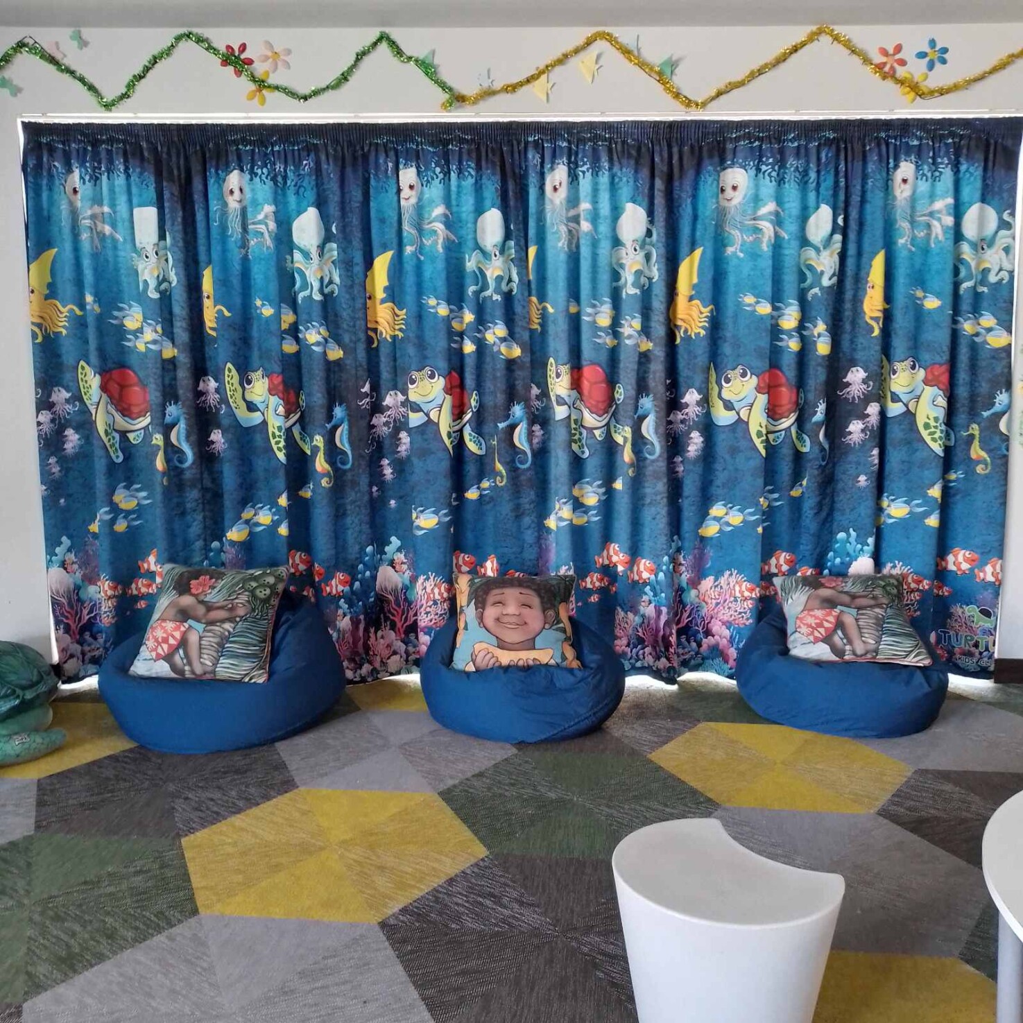 Custom Curtains Box 2-2